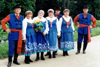 "Kapela Spod Kowala" w 1998 roku - śpiewacy i tancerze