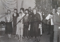 Występ kapeli "Kujawioki" z okazji 25-lecia Koła Gospodyń Wiejskich w Osięcinach